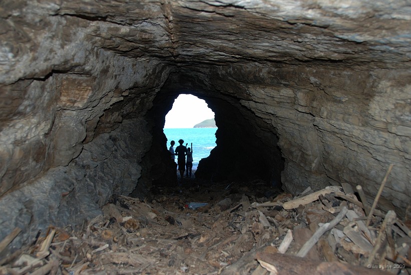 67- La roche percee a Poe.JPG